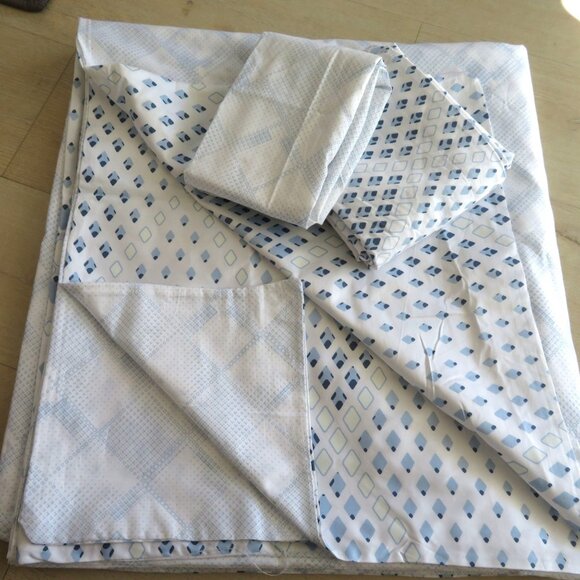 New Blue White Reversable Patterned Cotton Twin Duvet Set 2 Shams 1 Pillowcase - Picture 2 of 16